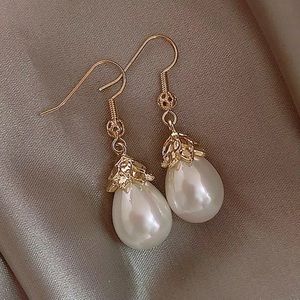 Pearl earrings